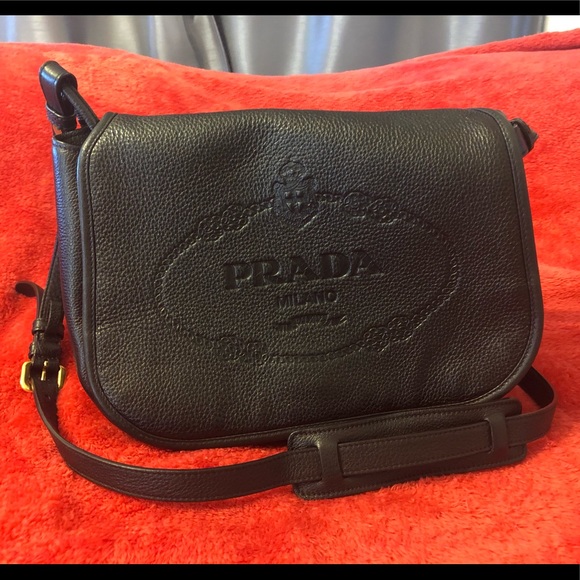 prada black leather crossbody bag